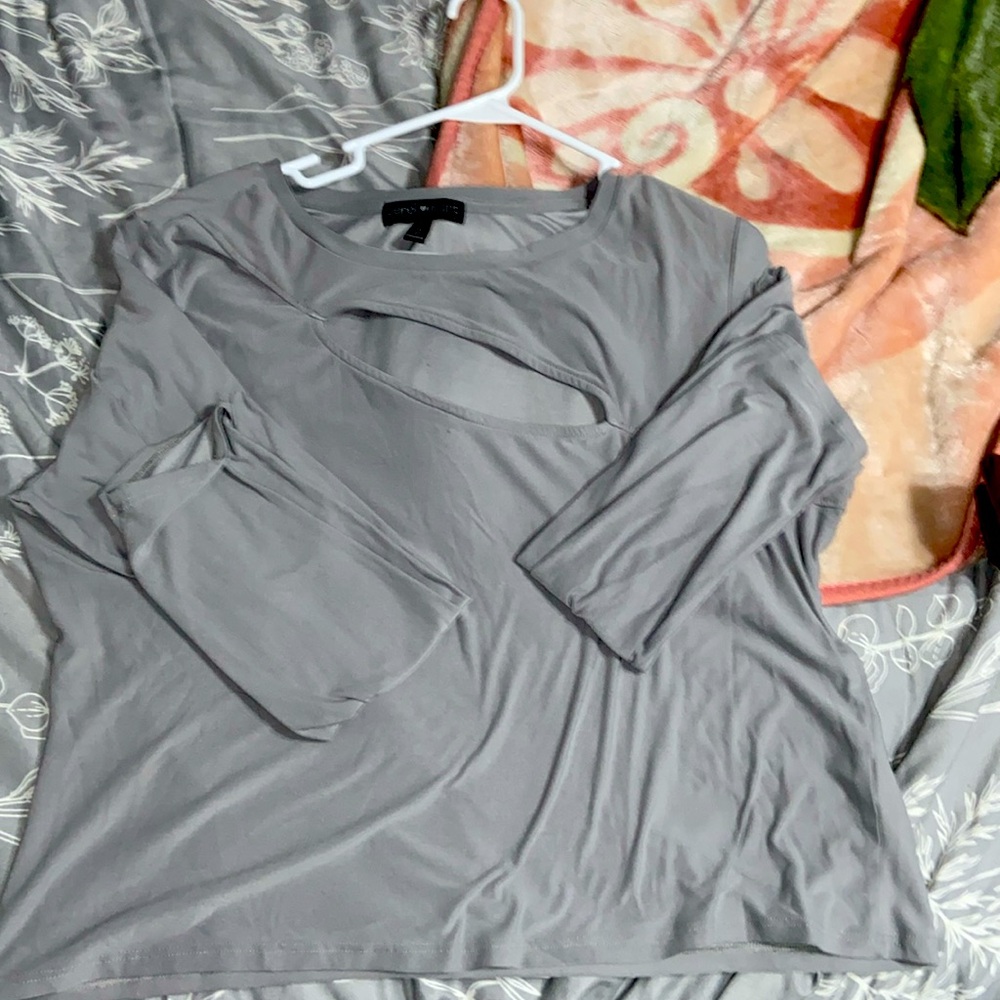 Grayish top